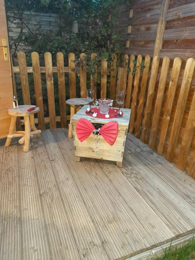 Cabane Enchantee Carpentras Exterior photo