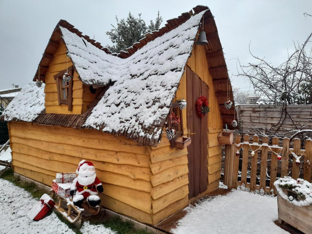 Cabane Enchantee Carpentras Exterior photo